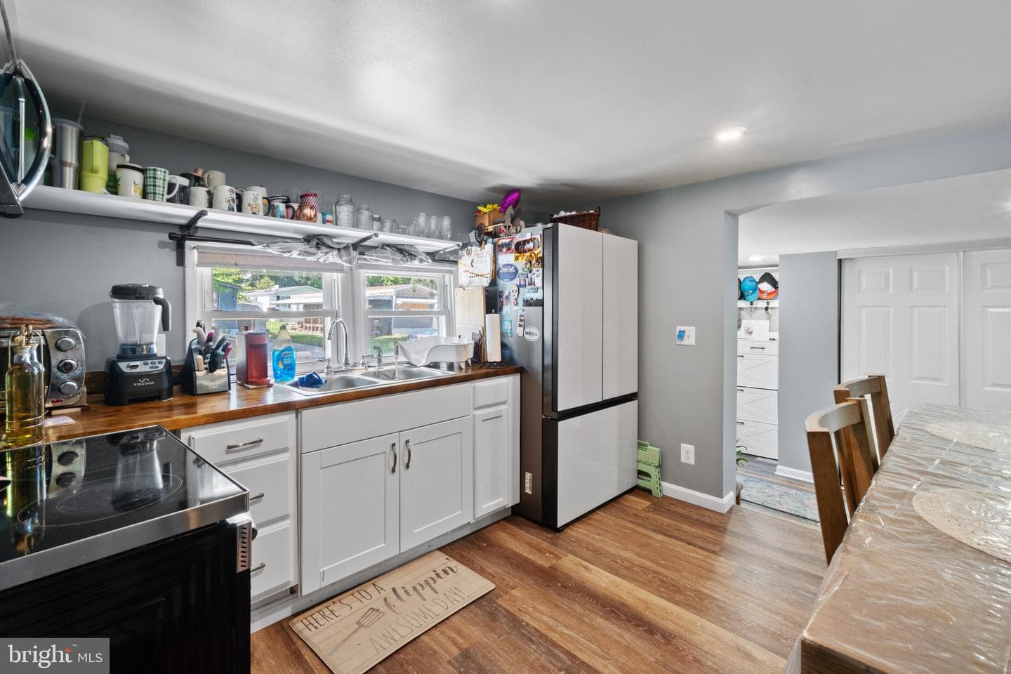 3503 Honeysuckle Lane photo 8