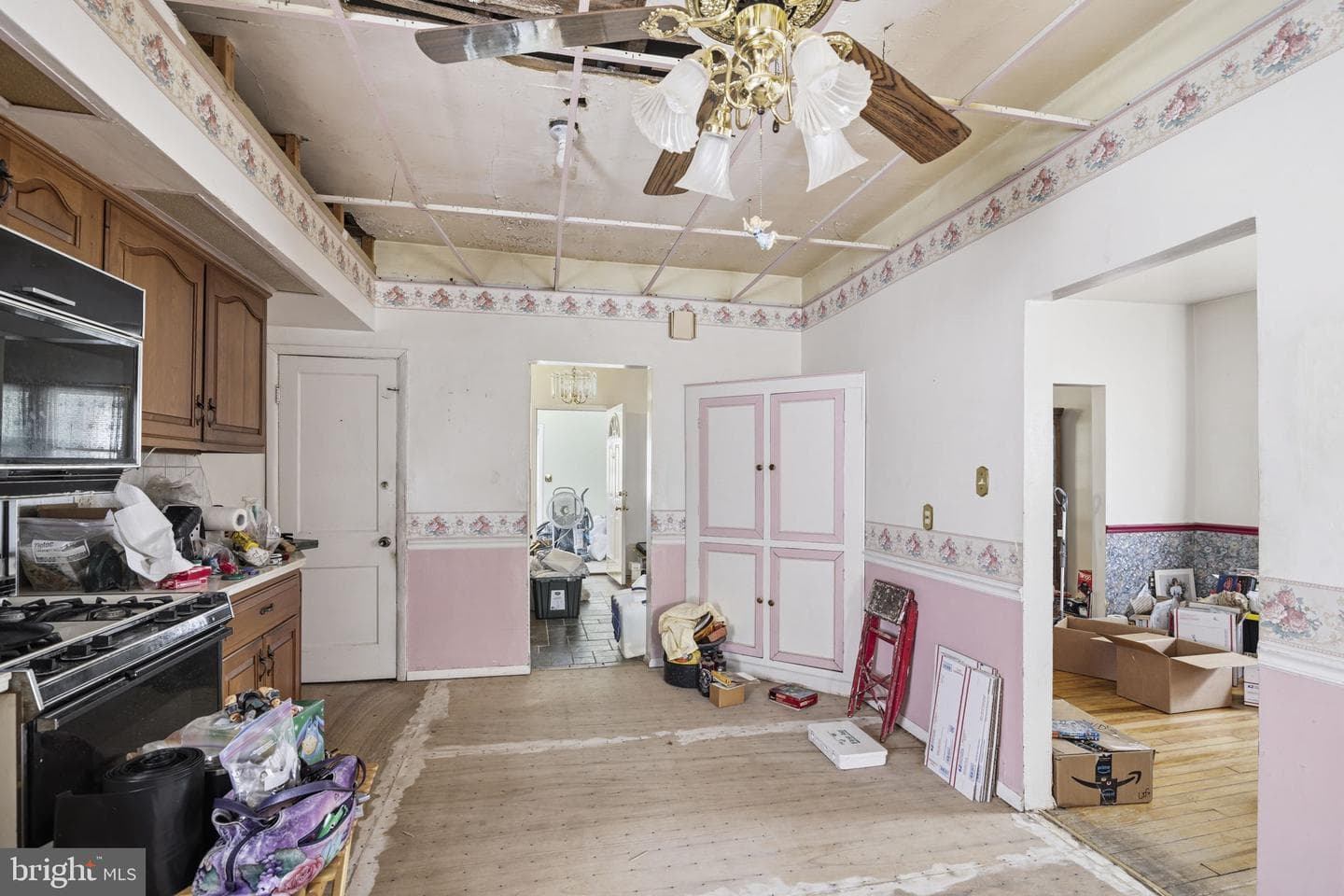 6 Chesley Avenue photo 4
