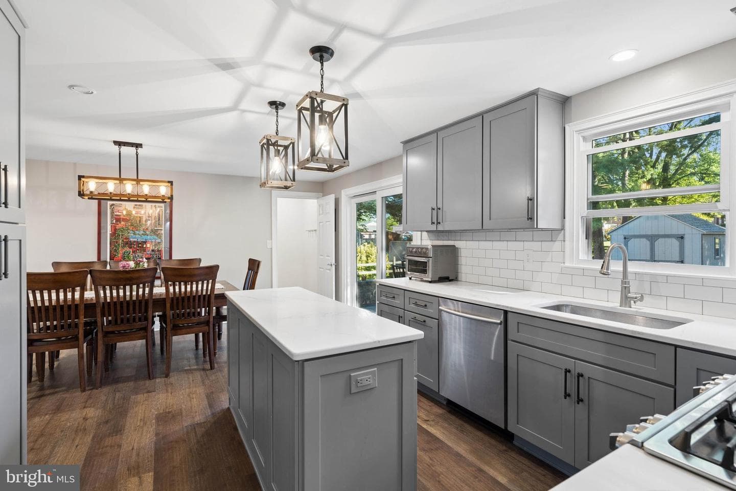 2405 Burlwood Road photo 10