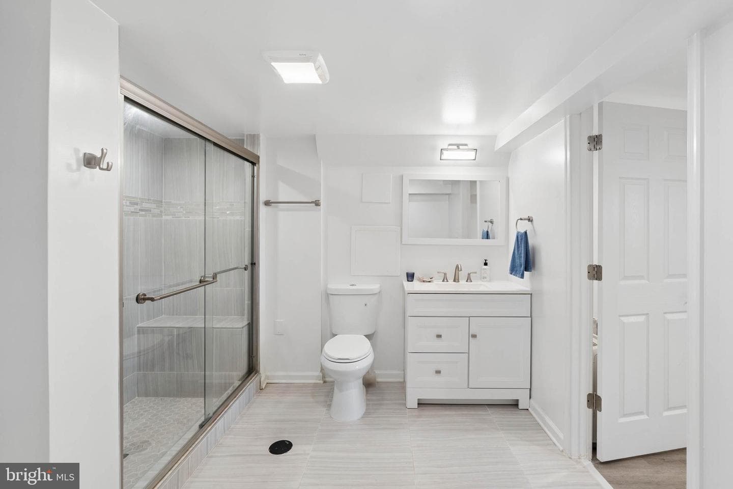 2405 Burlwood Road photo 24