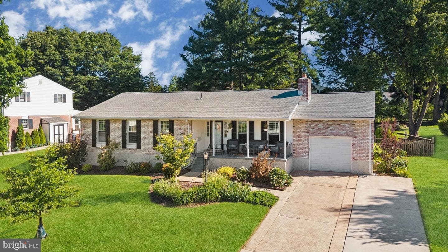 2405 Burlwood Road photo 27