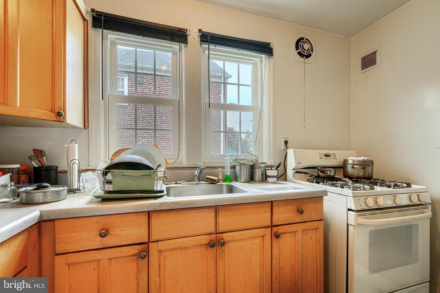 1806 Deveron Road photo 10