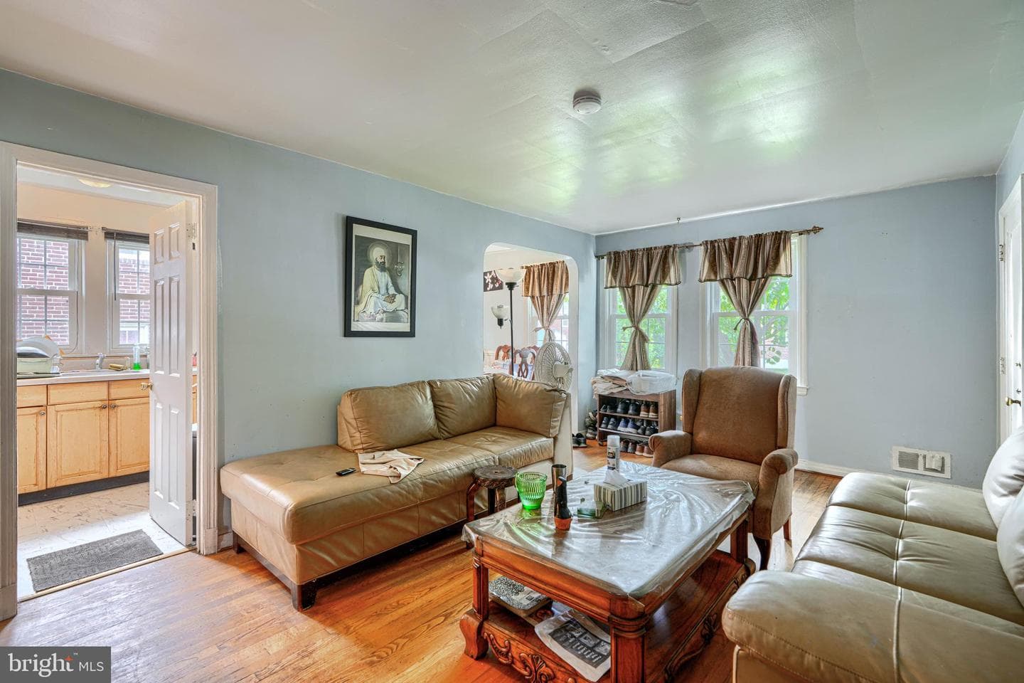 1806 Deveron Road photo 5