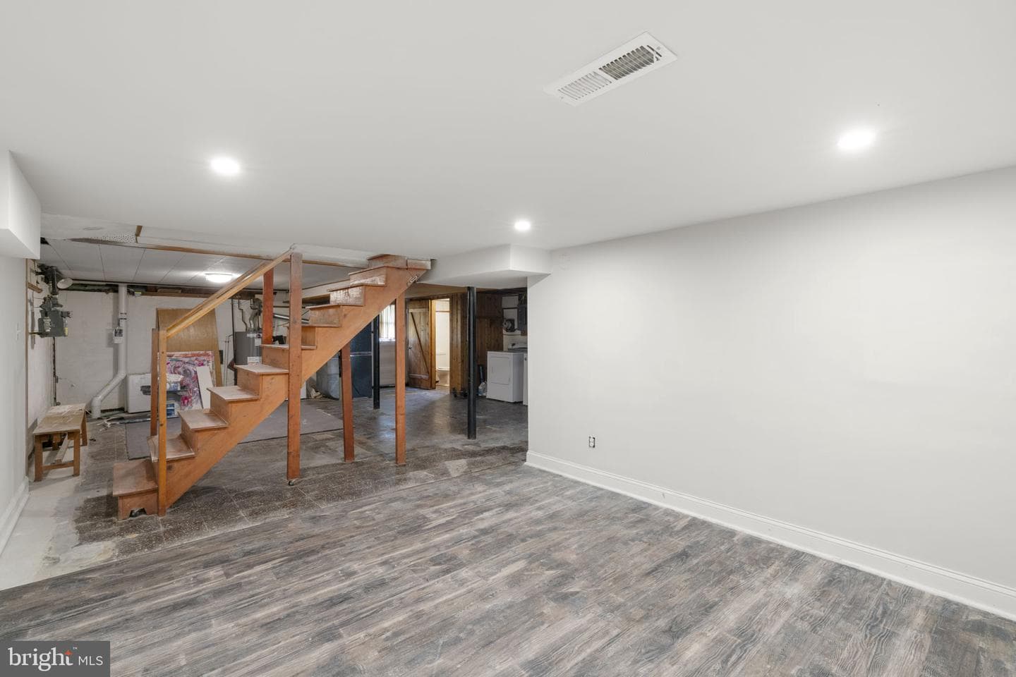 577 Brook Road photo 32