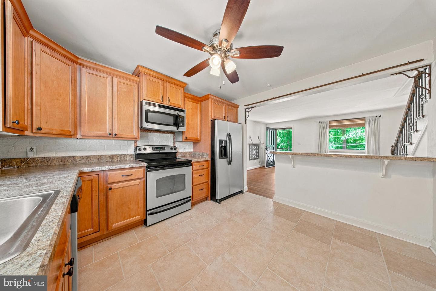 9945 Hilltop Drive photo 12