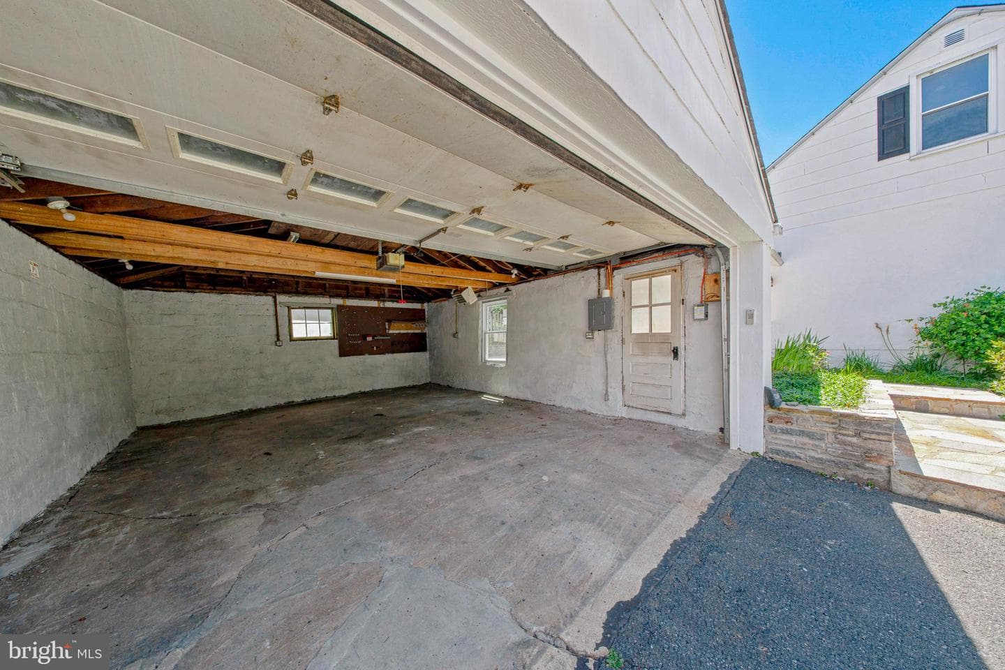 9945 Hilltop Drive photo 37