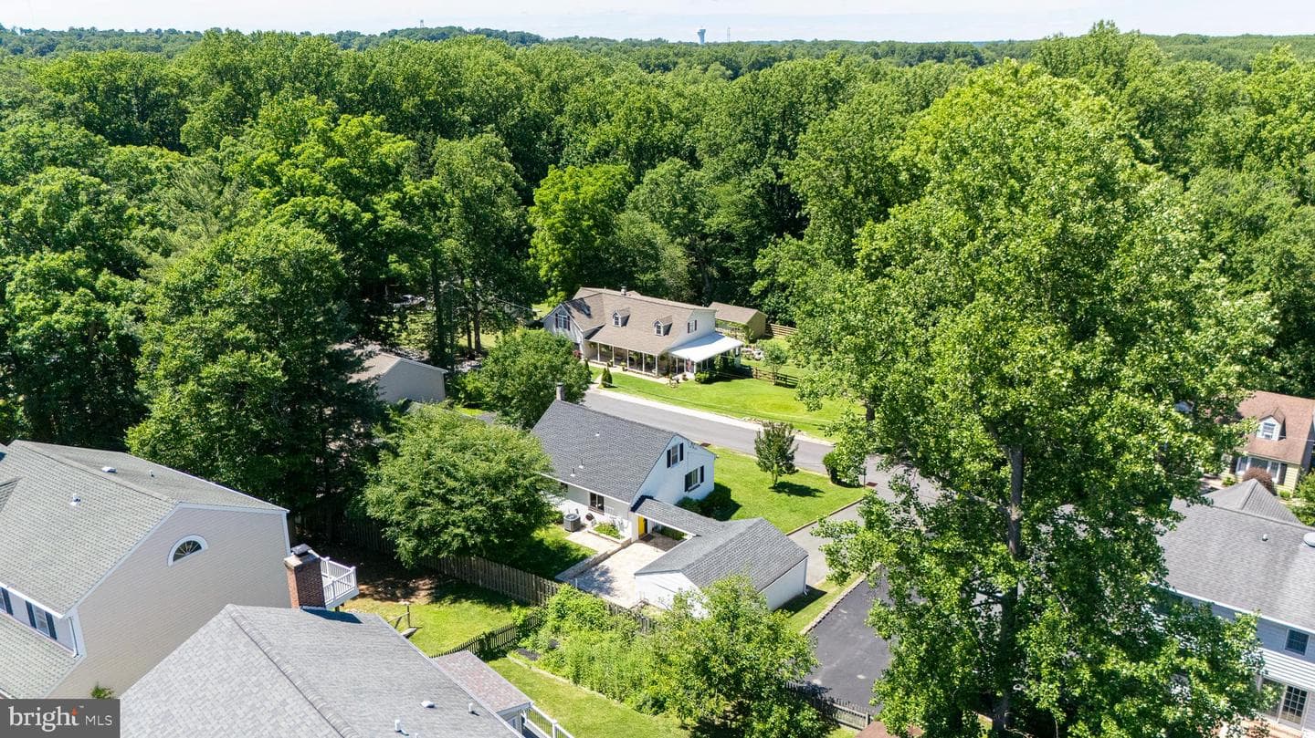9945 Hilltop Drive photo 46