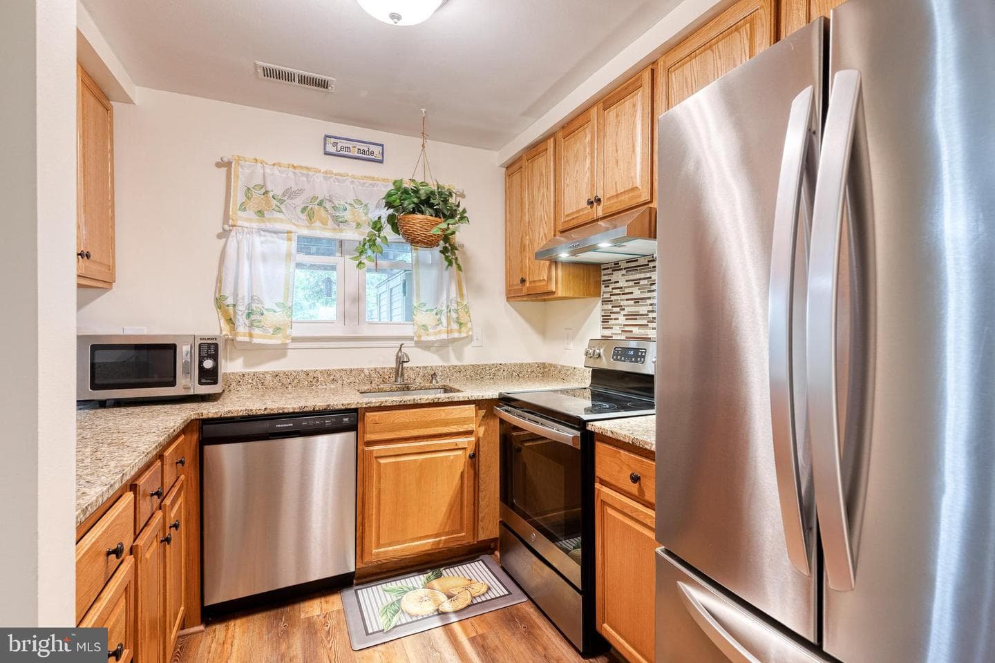 8626 Castlemill Circle photo 11
