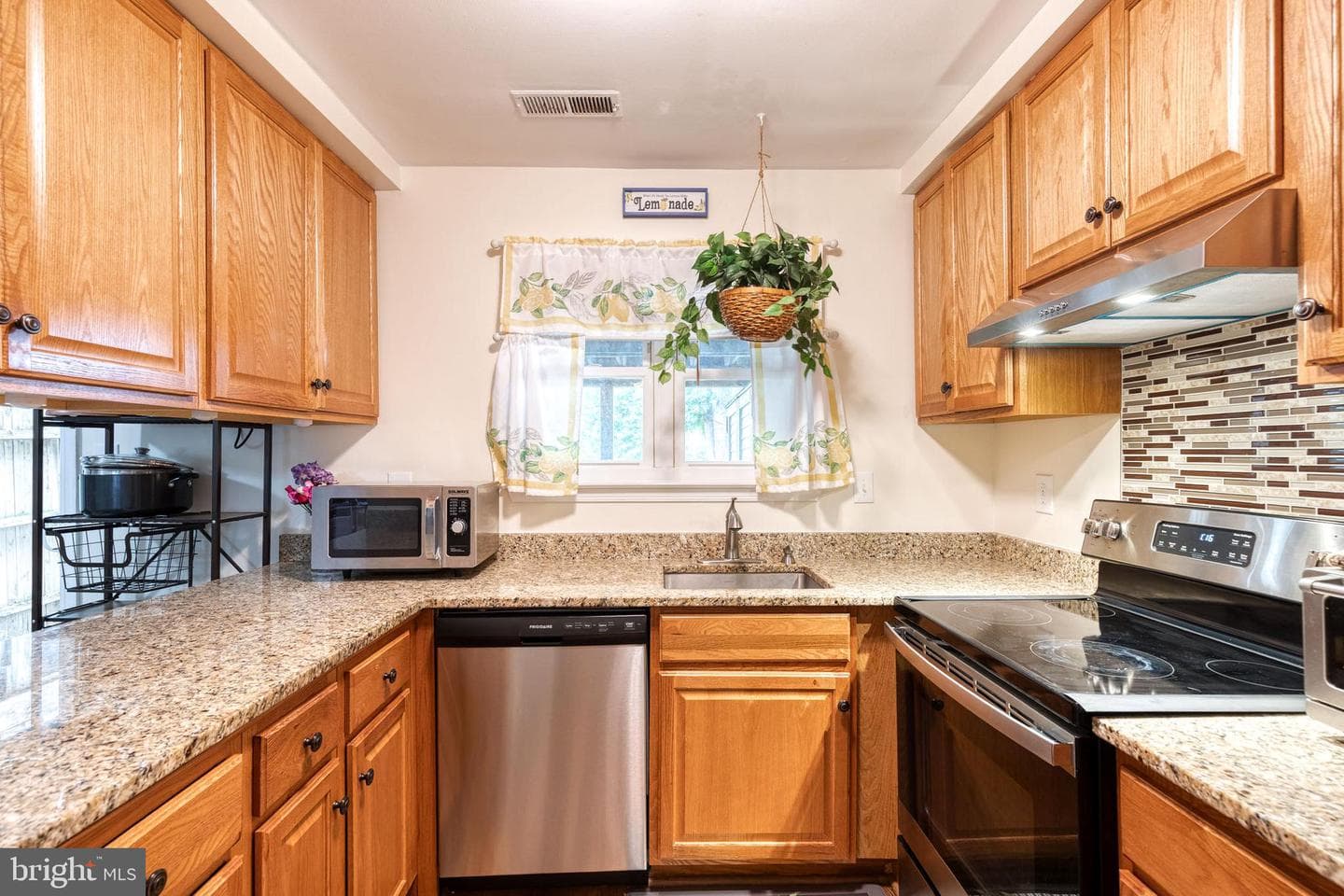 8626 Castlemill Circle photo 13