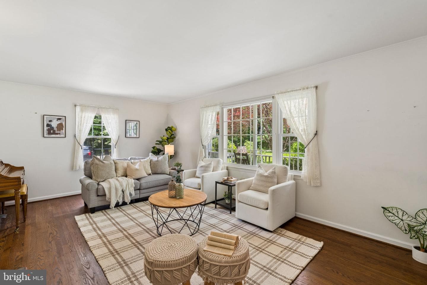 16010 Falls Road photo 13