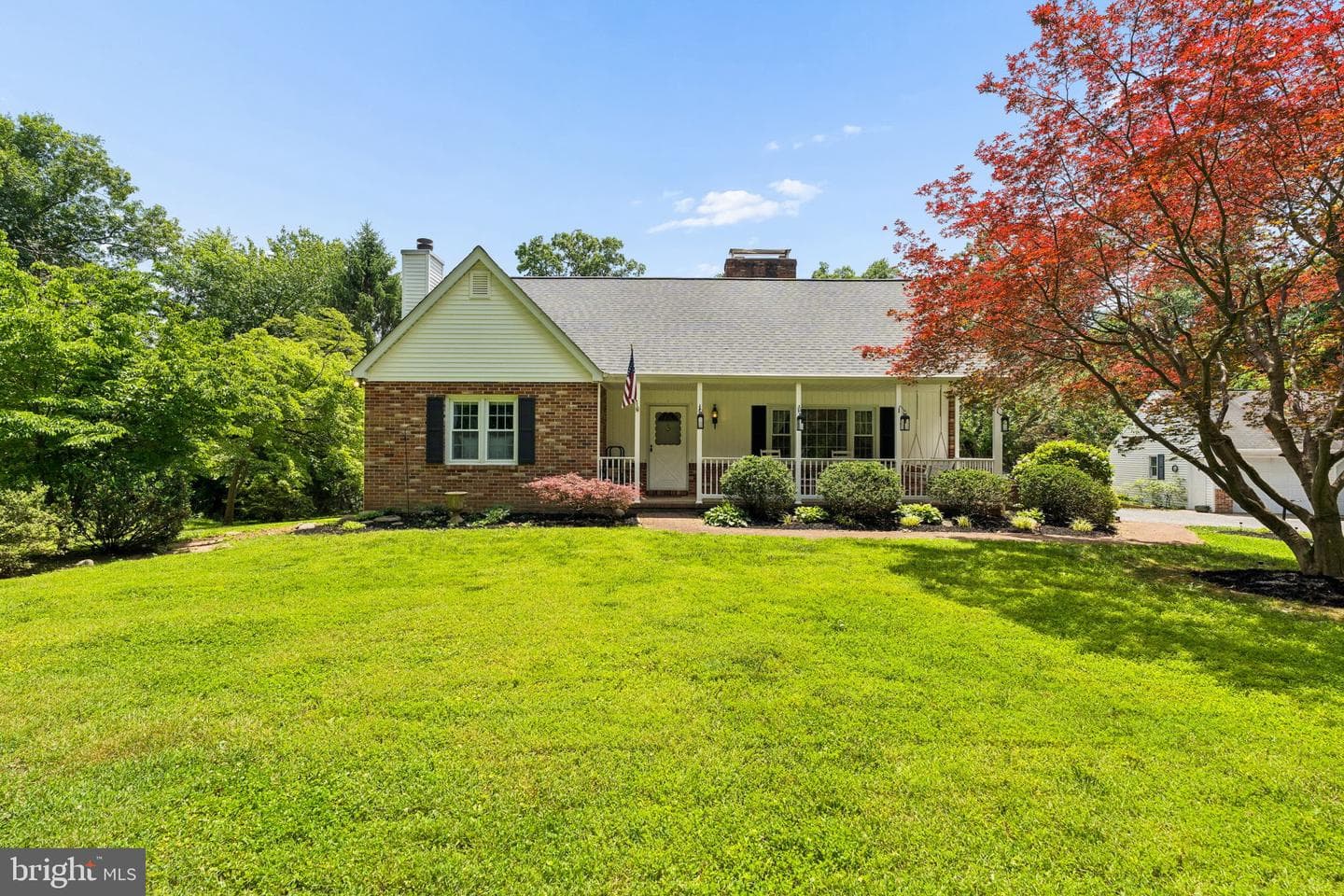 16010 Falls Road photo 2