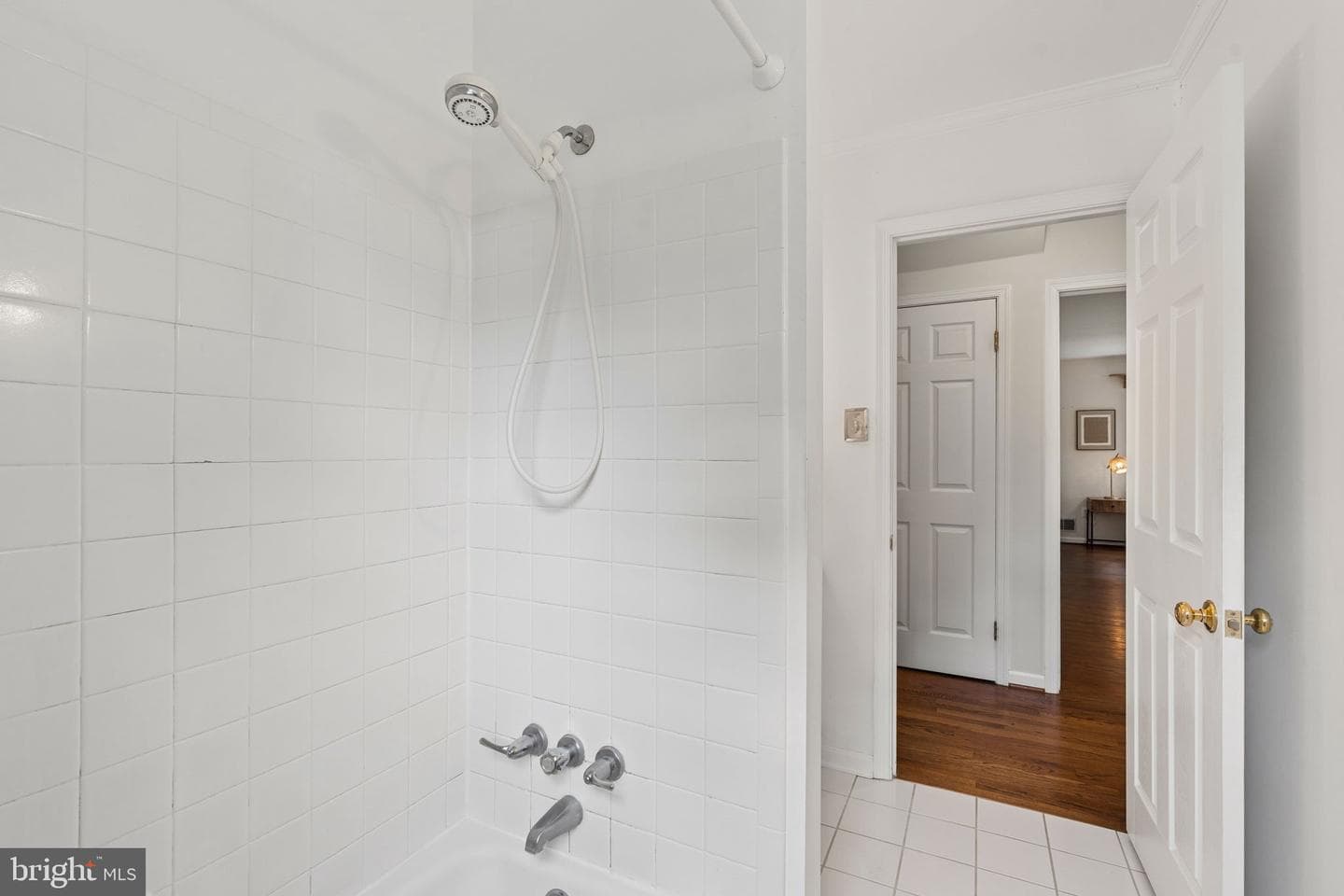 16010 Falls Road photo 20