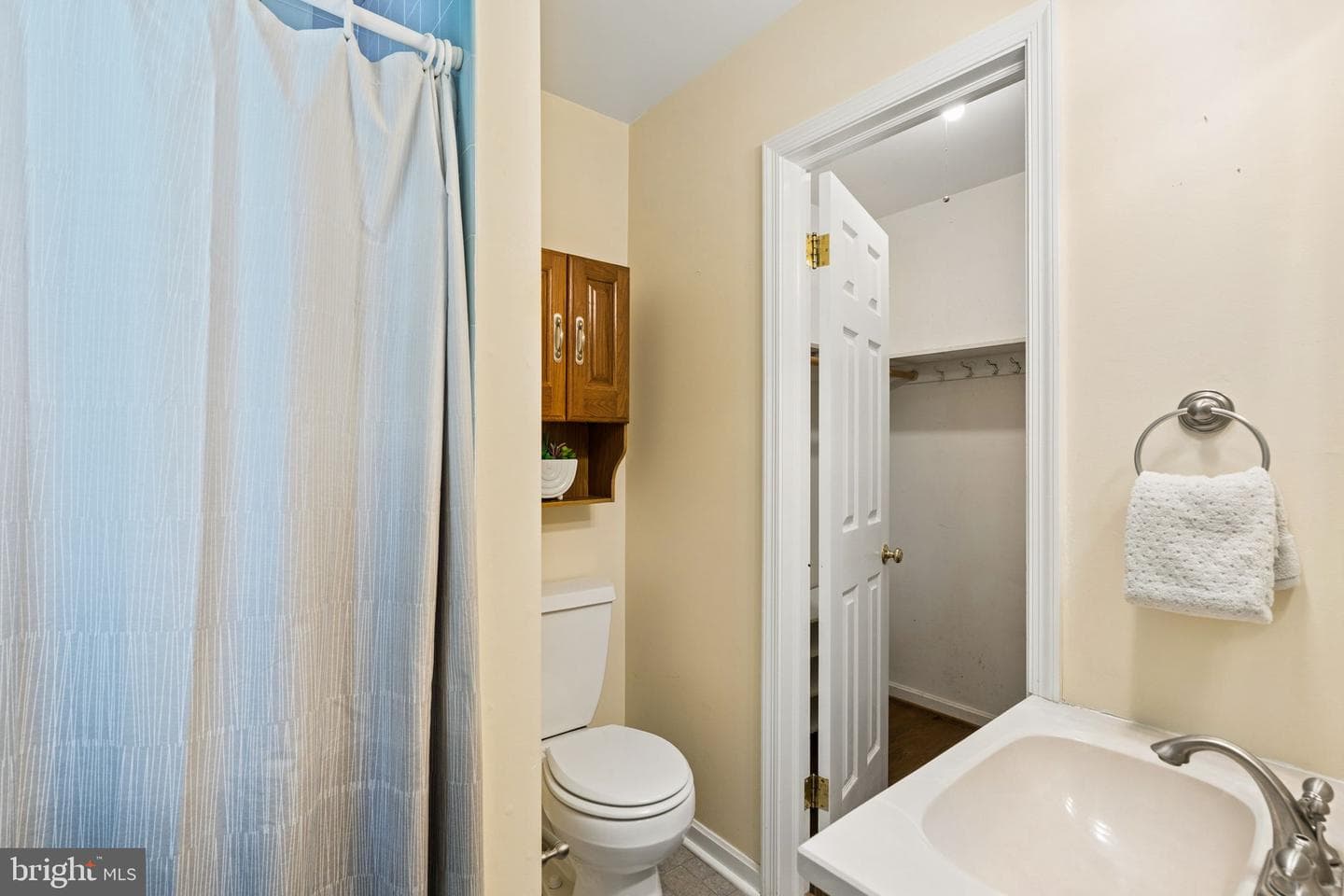 16010 Falls Road photo 27
