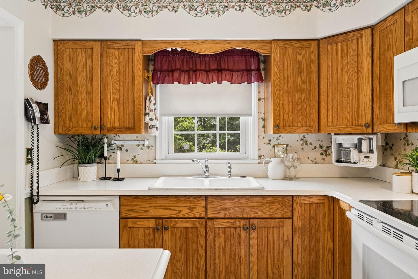 16010 Falls Road photo 39