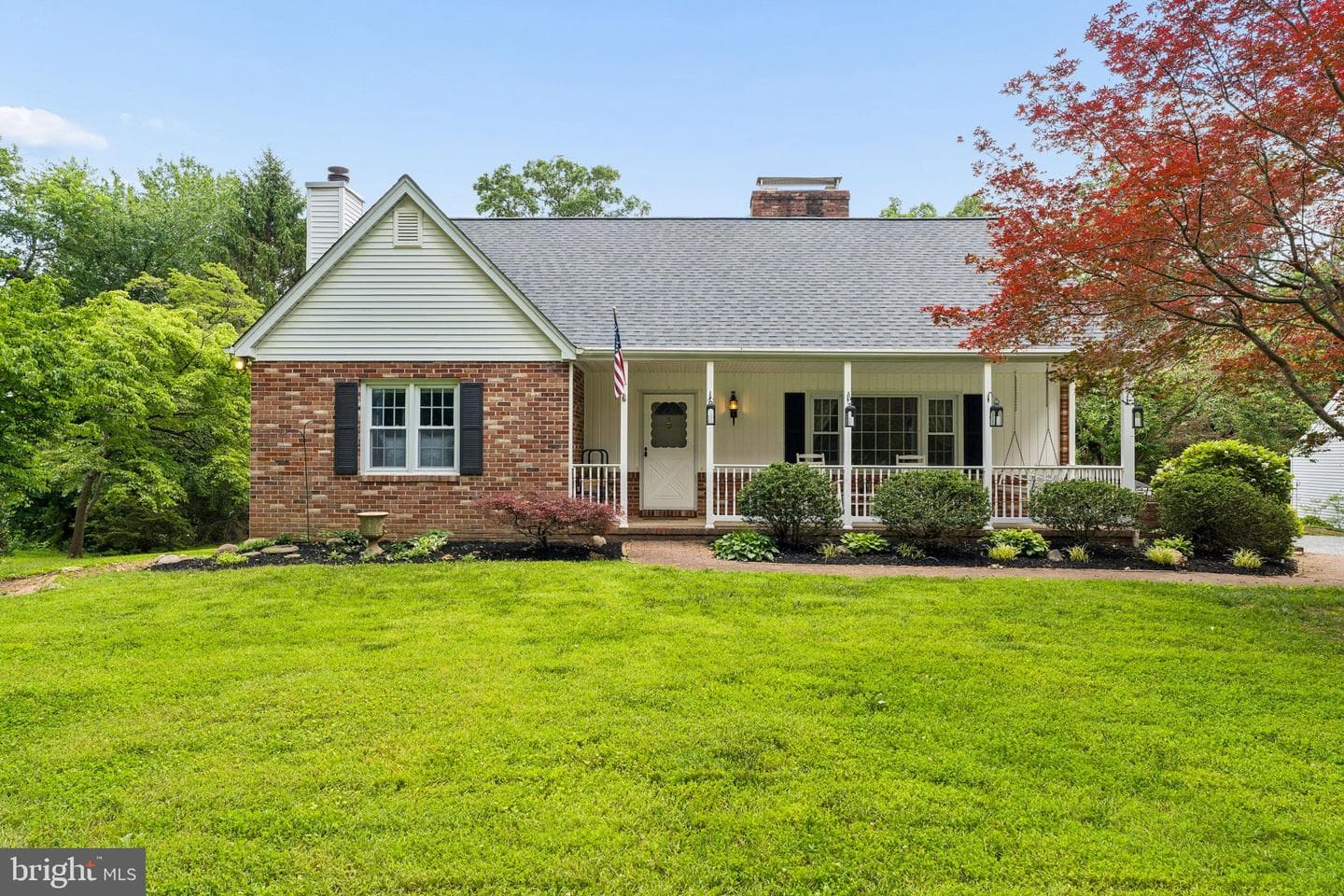 16010 Falls Road photo 4