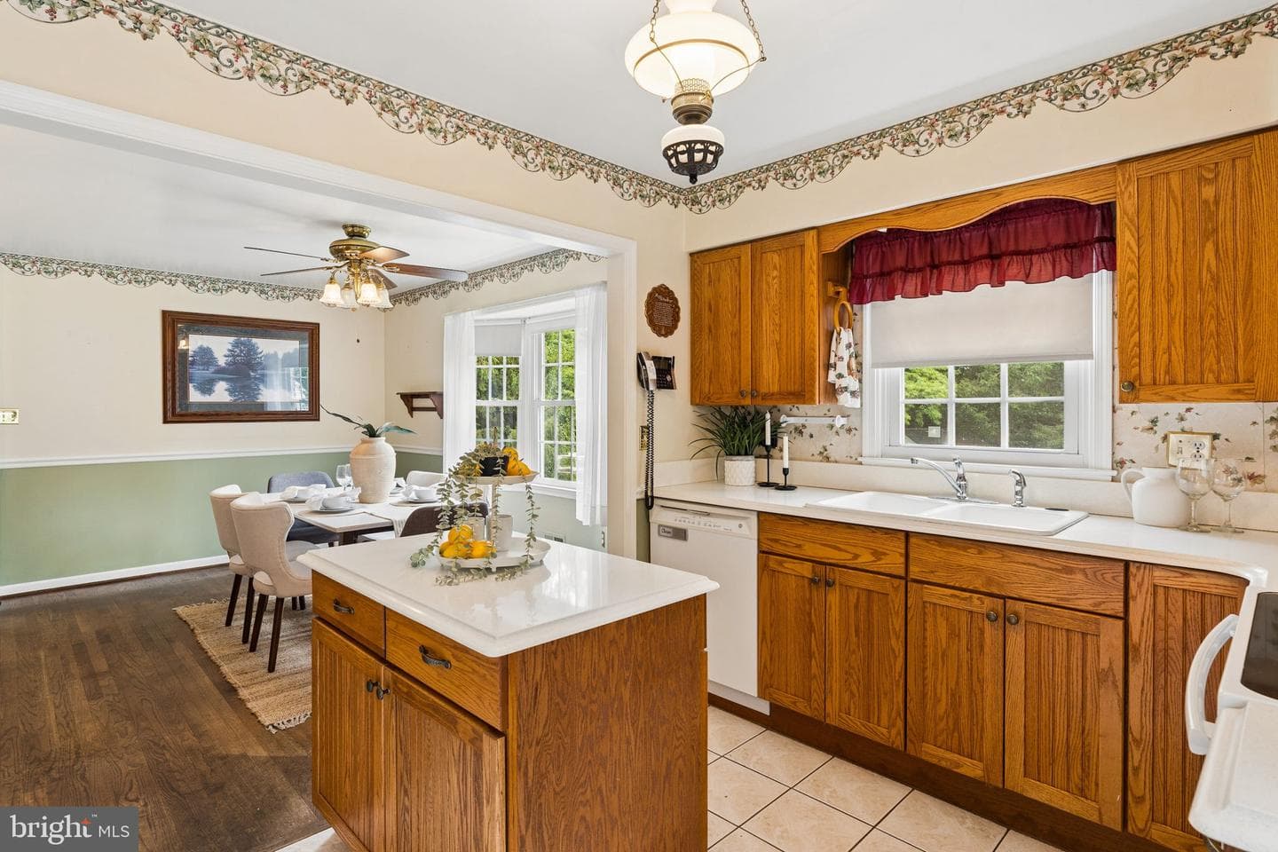 16010 Falls Road photo 40