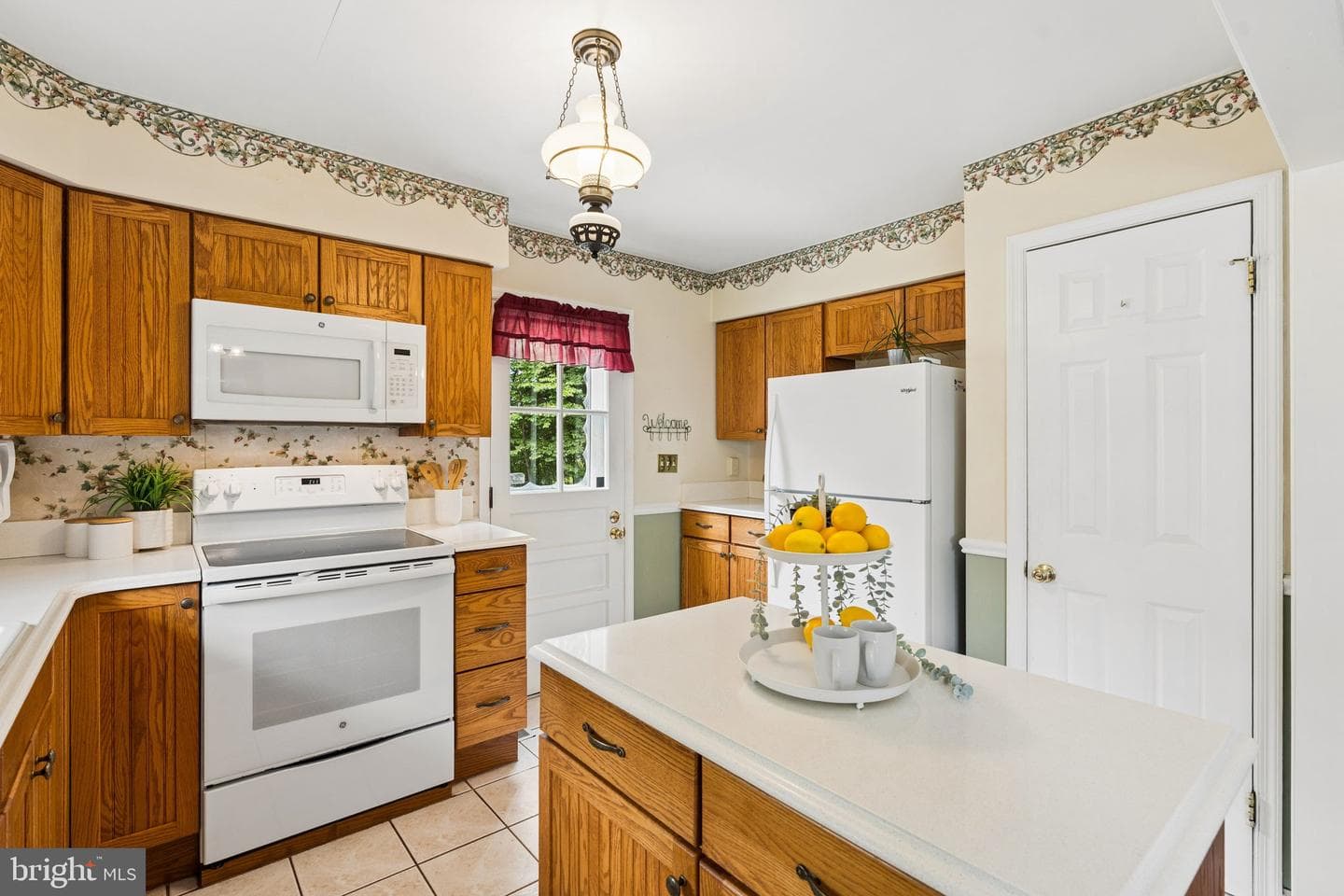 16010 Falls Road photo 41