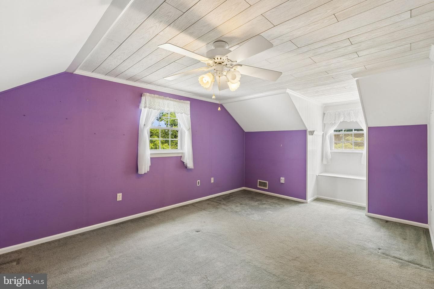 16010 Falls Road photo 44