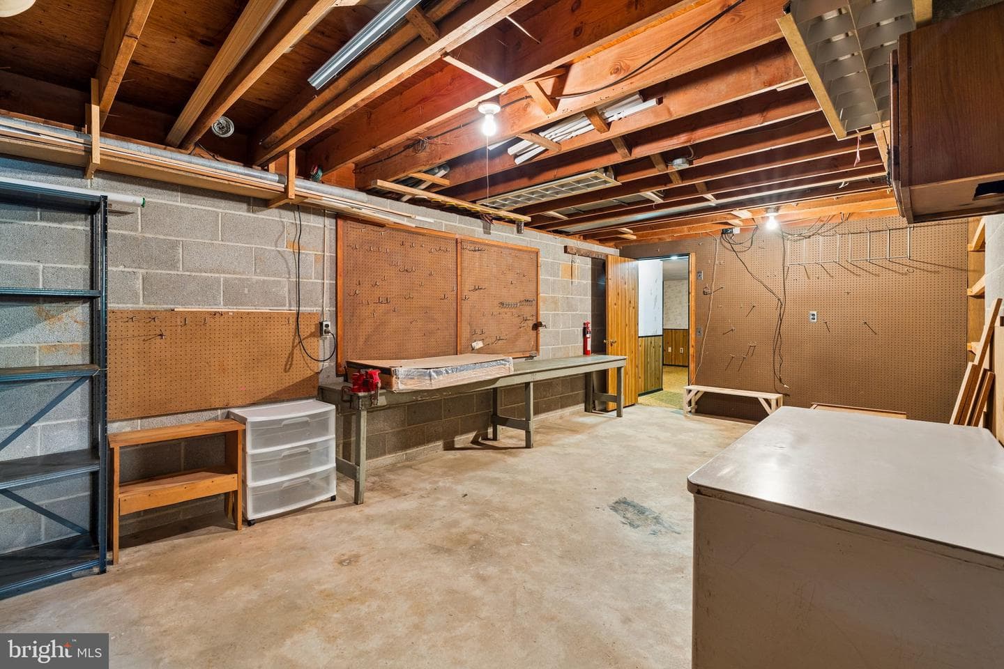 16010 Falls Road photo 64