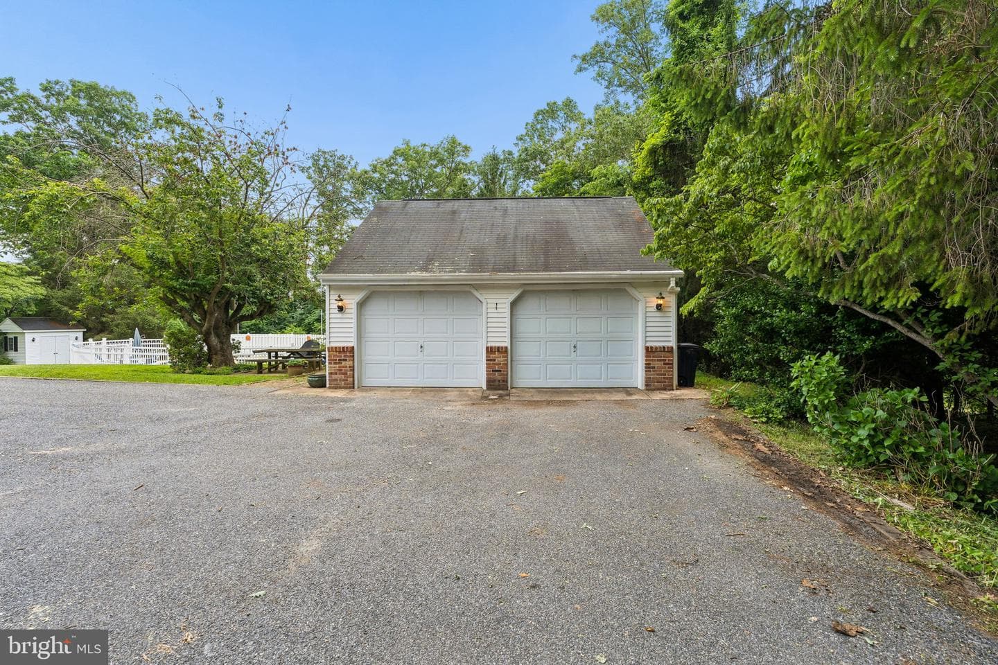16010 Falls Road photo 67