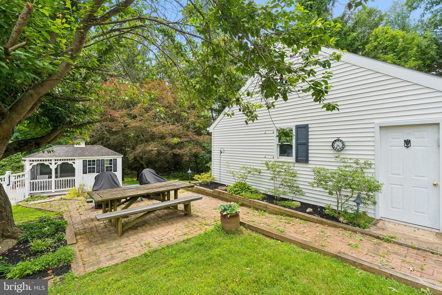 16010 Falls Road photo 71