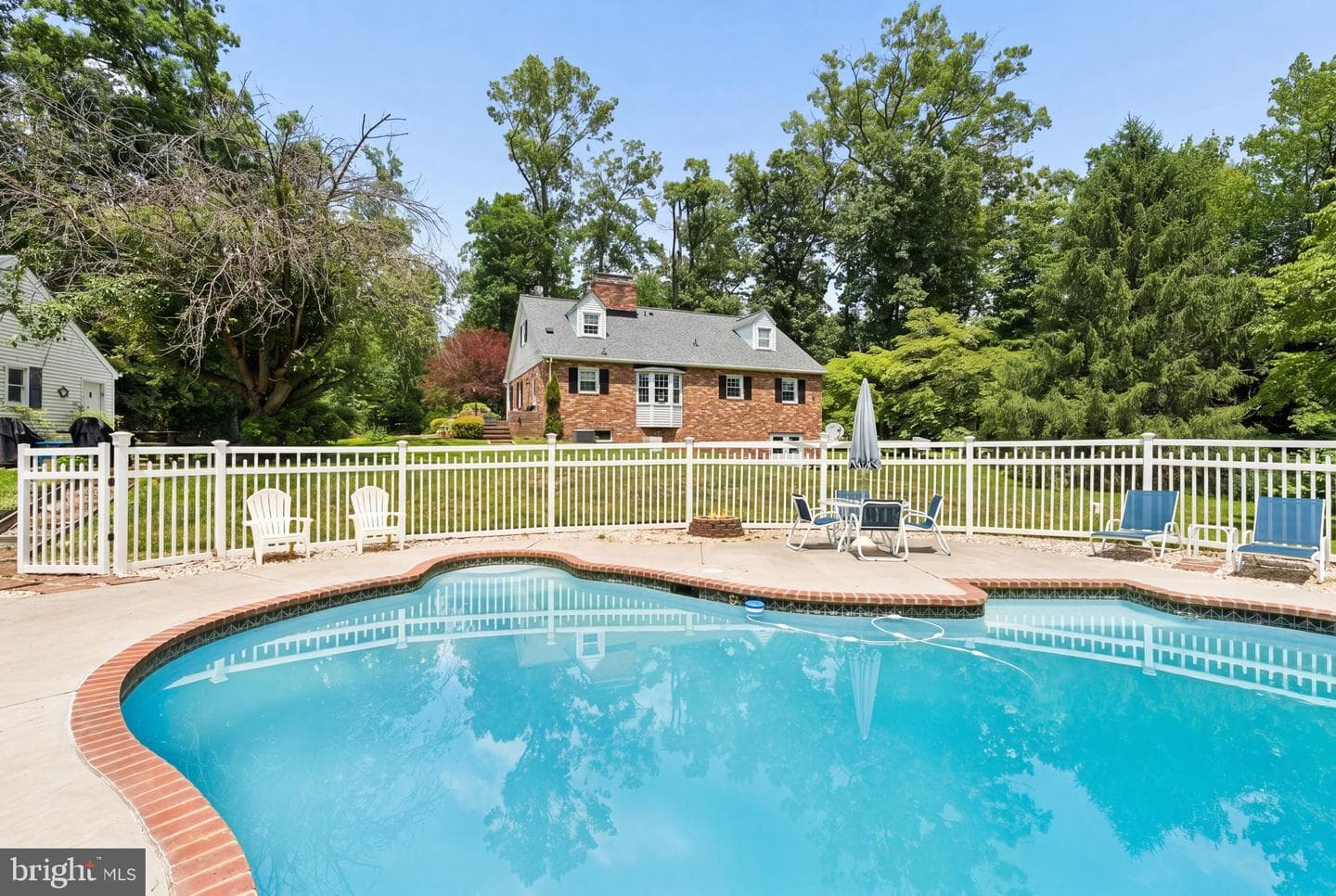 16010 Falls Road photo 79