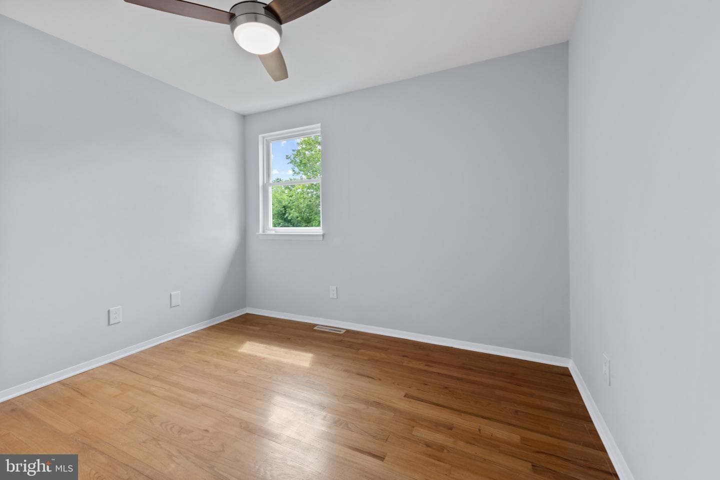 8606 Hickory Thicket Place photo 32
