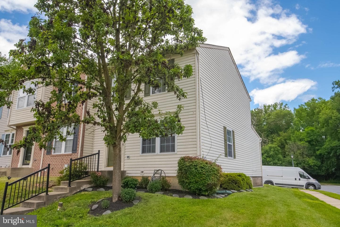 2021 Hackberry Road photo 32
