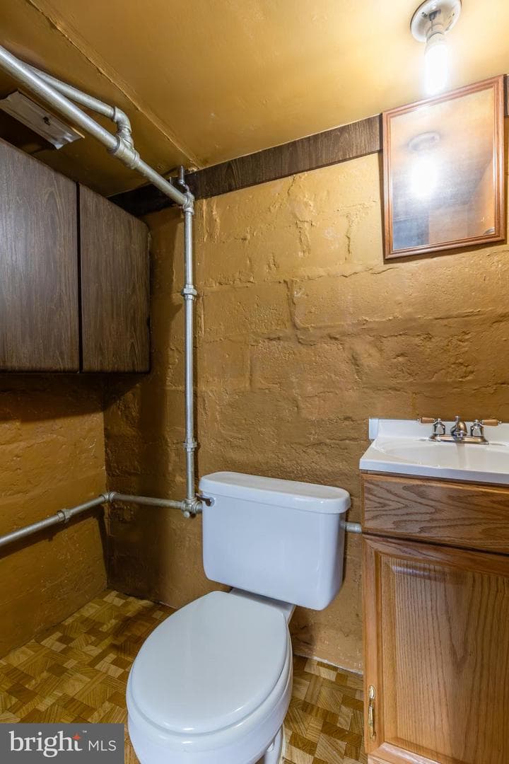 6426 Sherwood Road photo 31