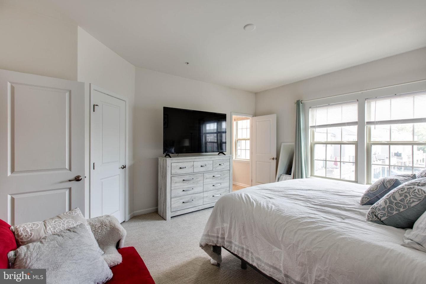 807 Foxleigh Way photo 25