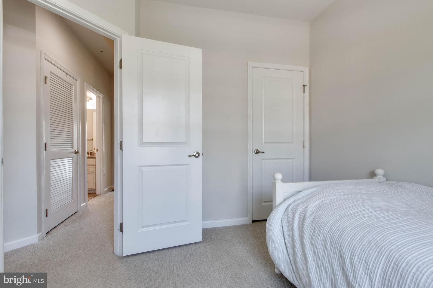 807 Foxleigh Way photo 28