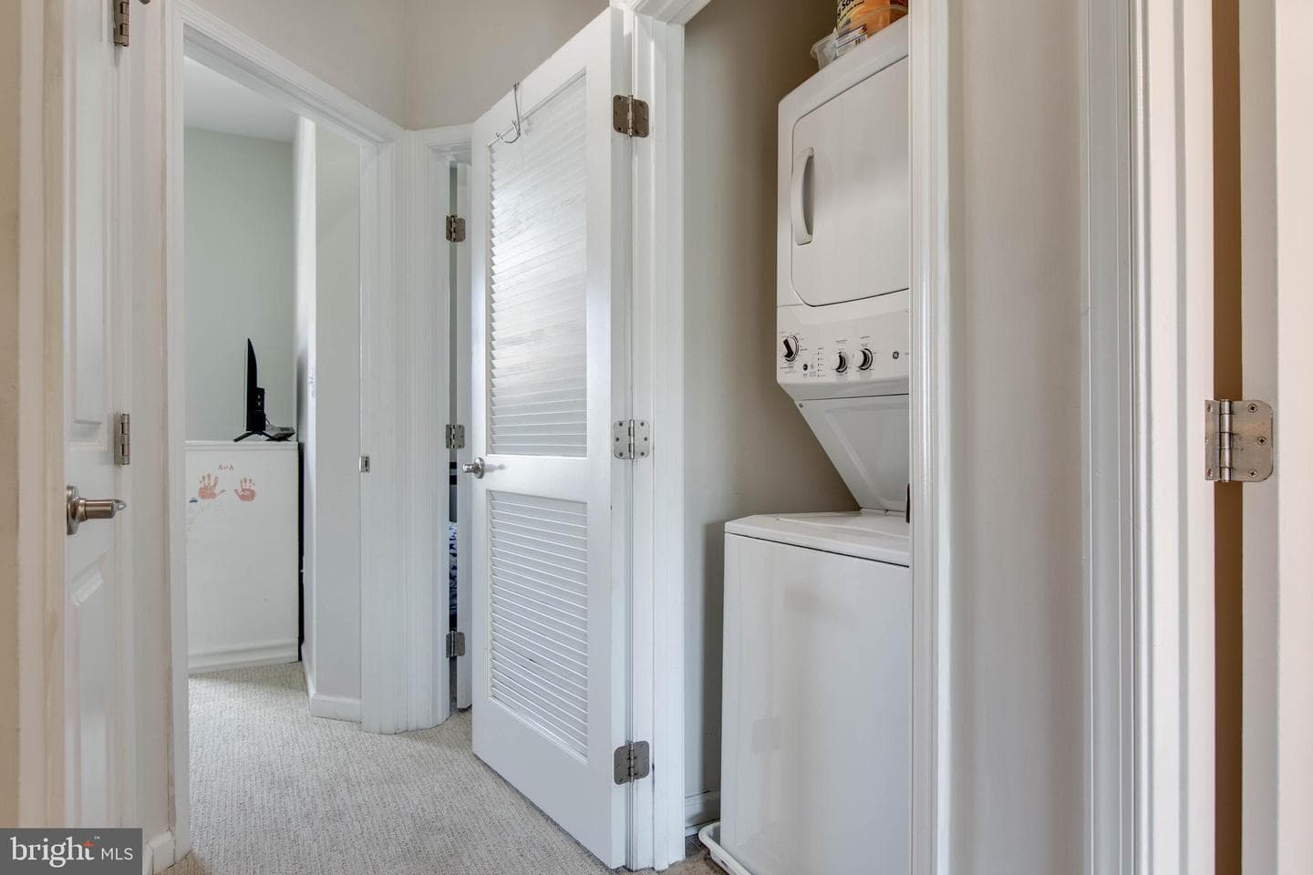 807 Foxleigh Way photo 34