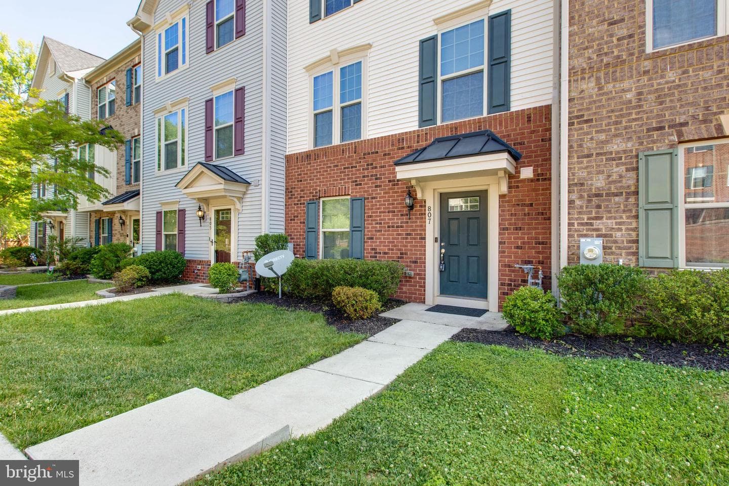 807 Foxleigh Way photo 4