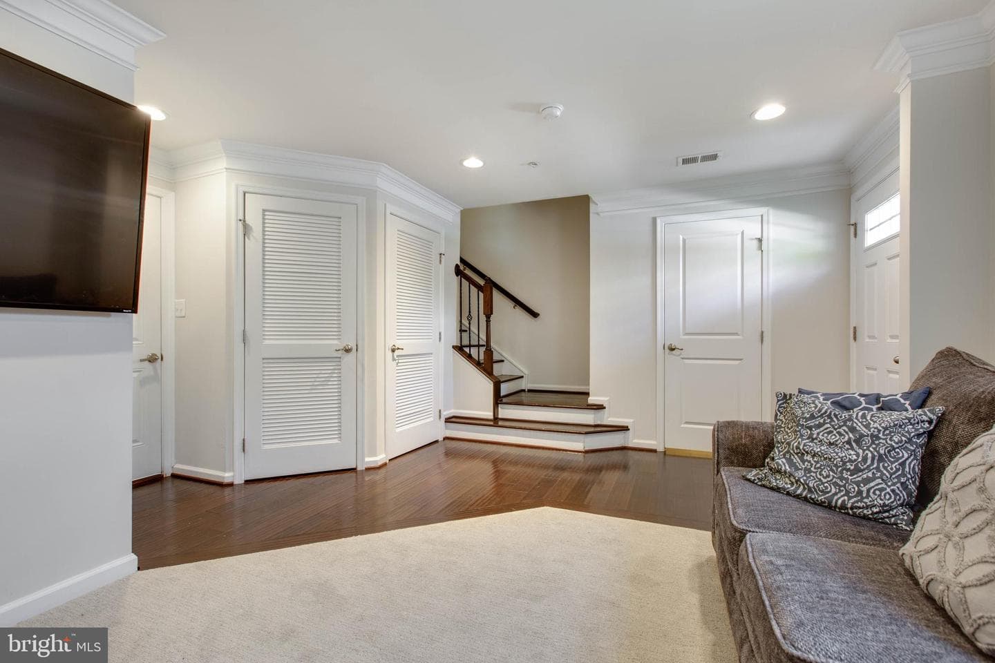 807 Foxleigh Way photo 8