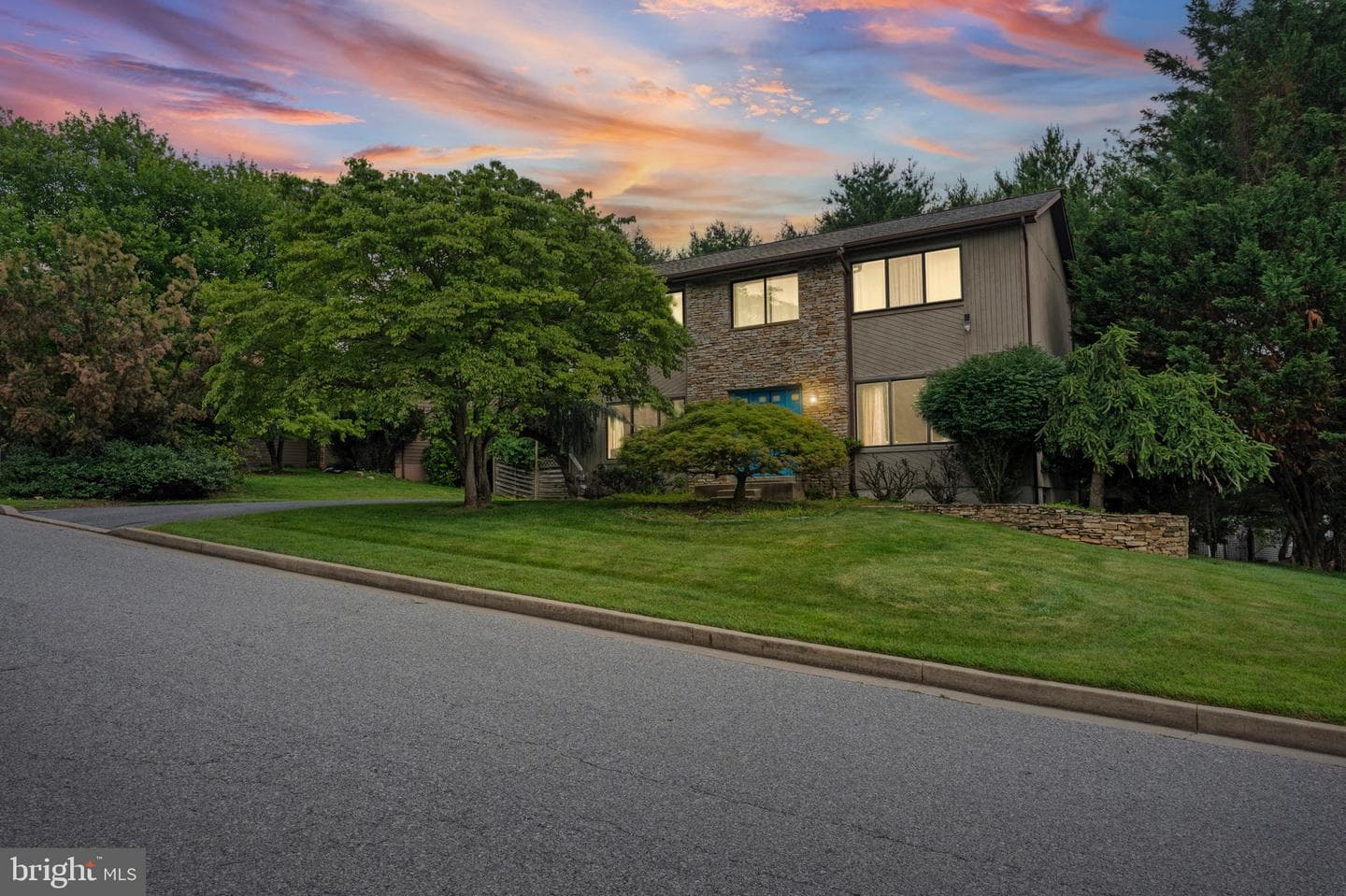 3 Oak Hill Court photo 49