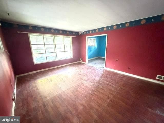 7840 Daniels Avenue photo 3