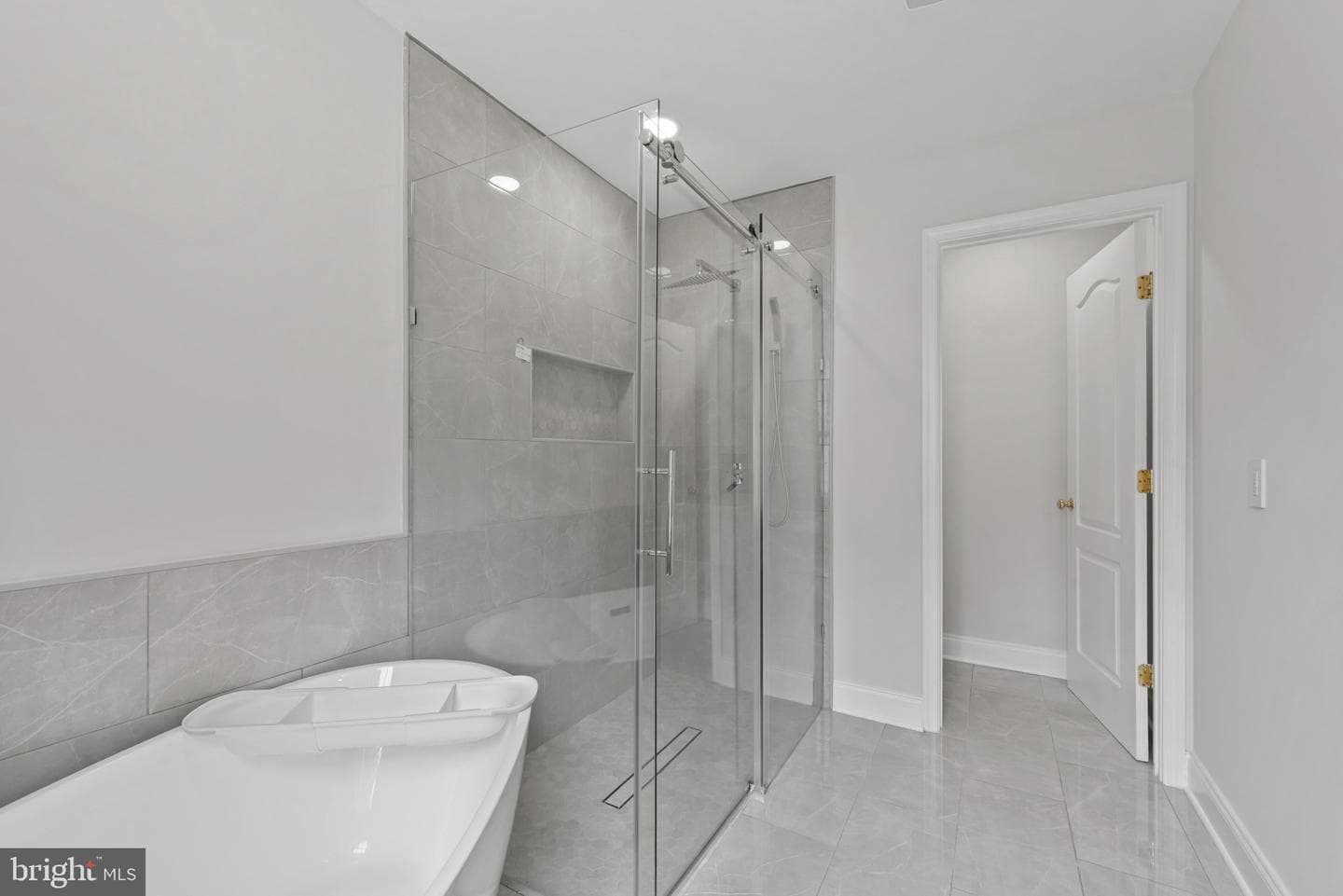 8132 Rose Haven Road photo 39