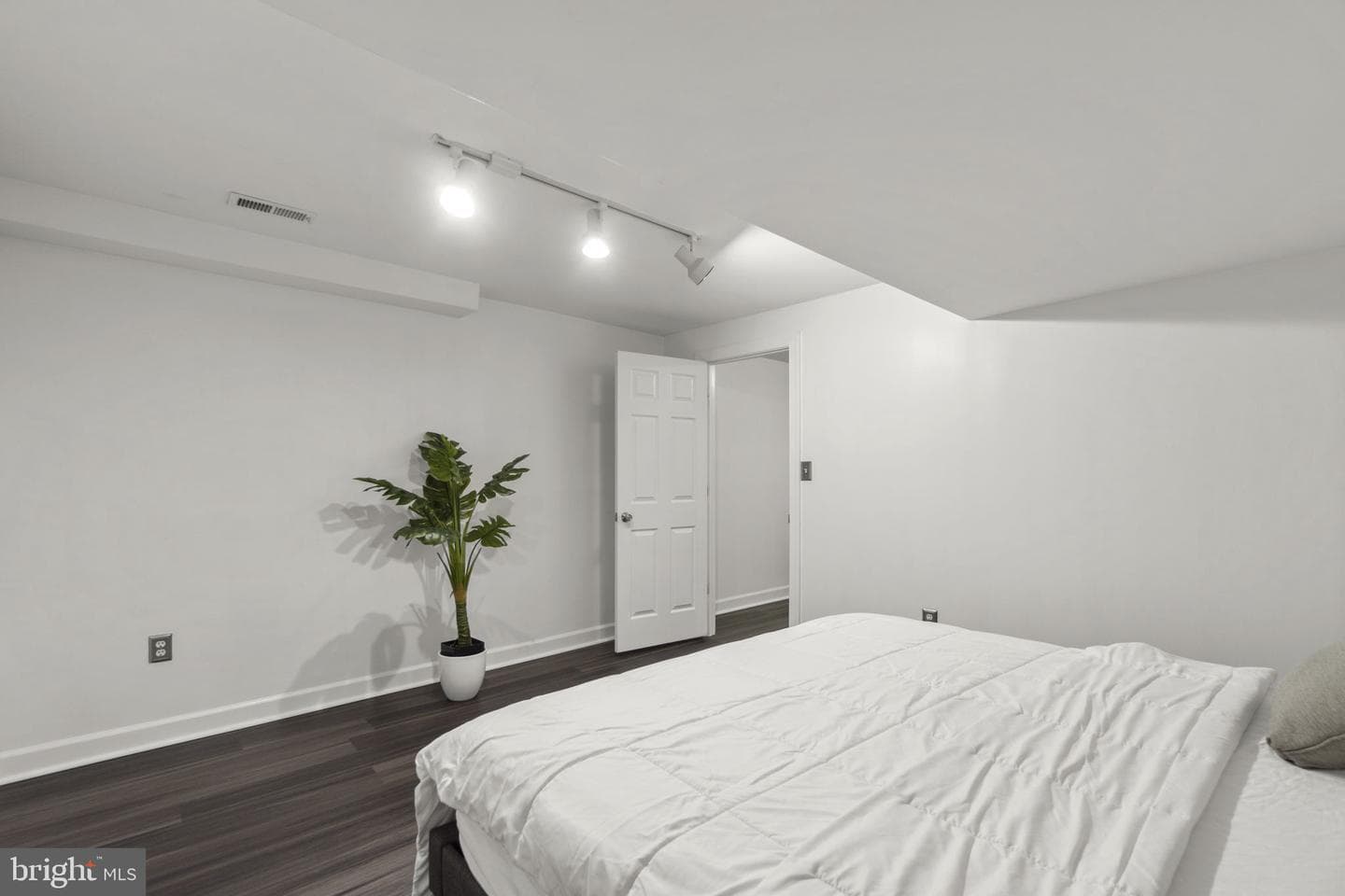 3713 Birchmere Court photo 49