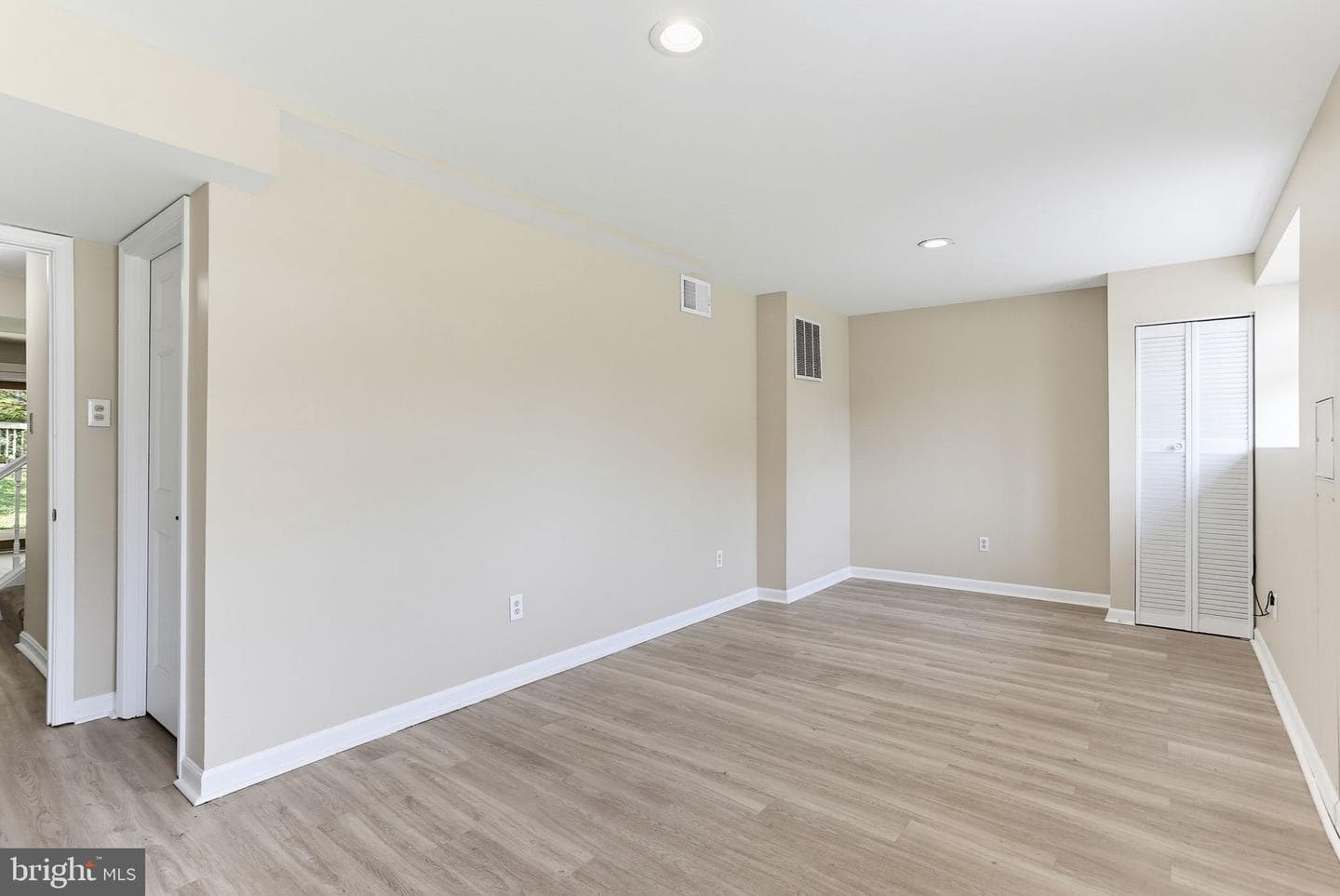 42 Rhodes Place photo 23