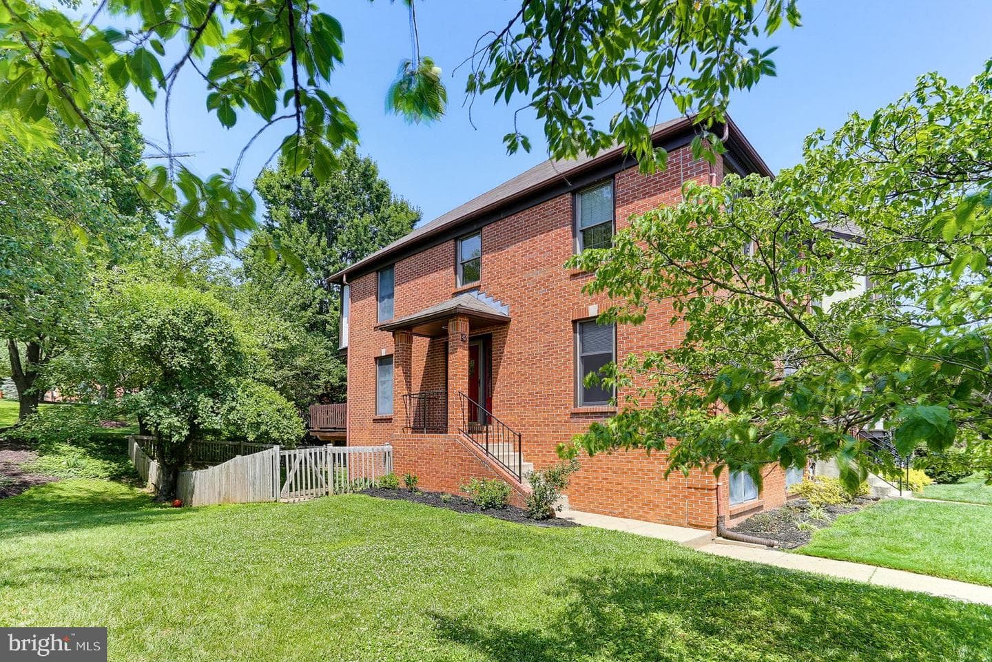 42 Rhodes Place photo 32