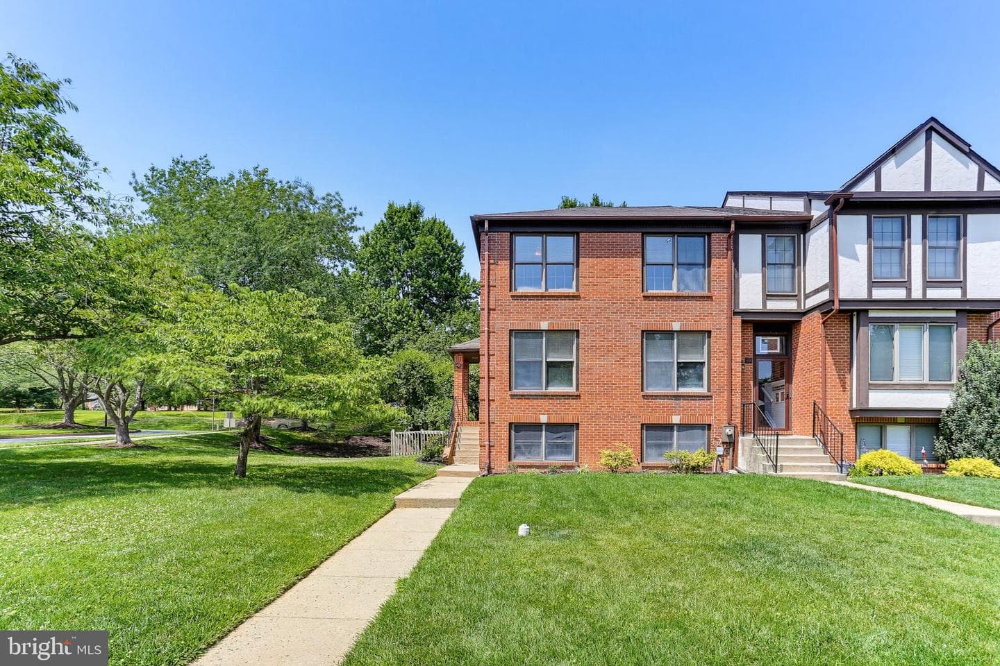 42 Rhodes Place photo 33