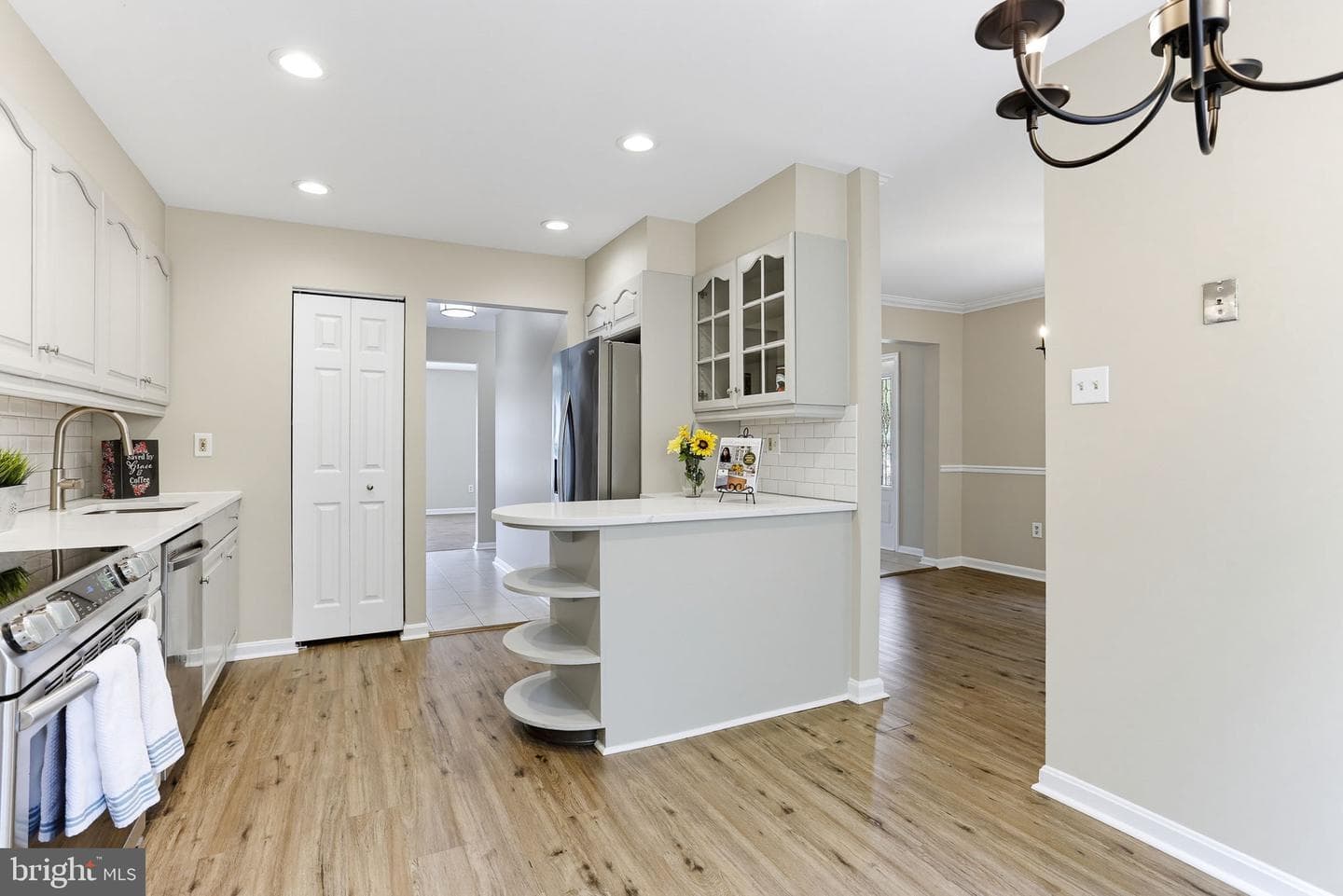 42 Rhodes Place photo 6