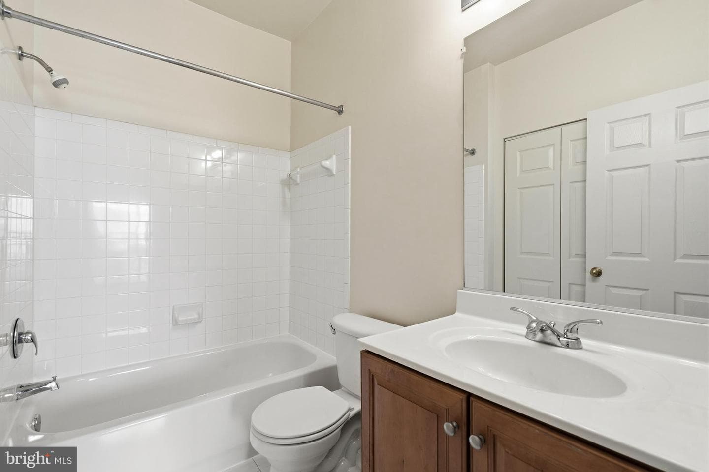7402 Chadwell Circle #301 photo 12