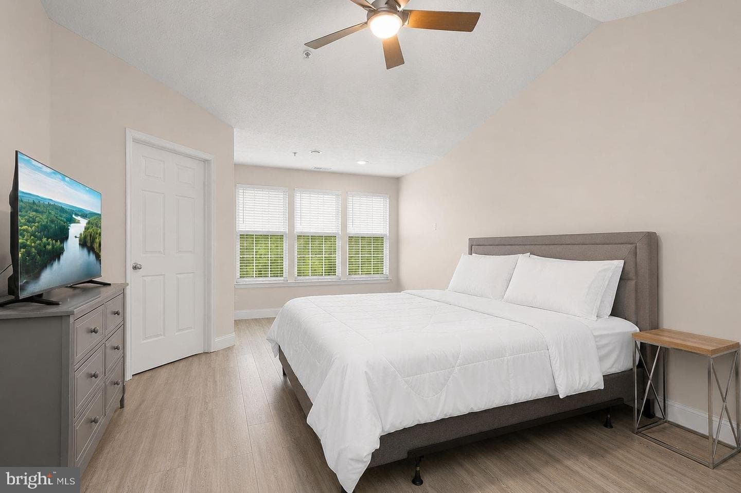 9831 Bayline Circle photo 13