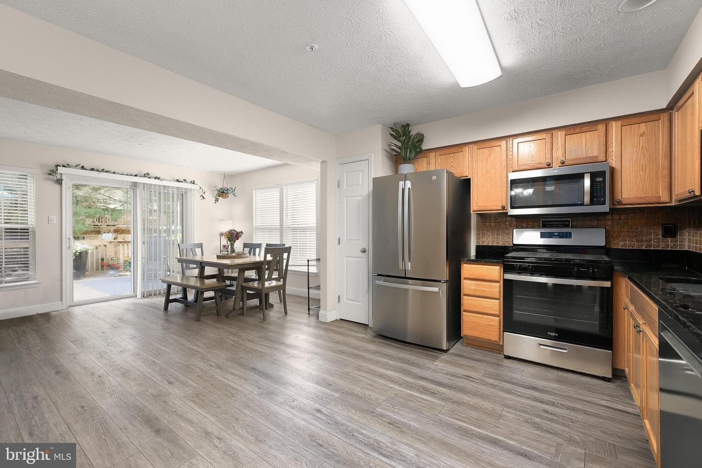 9831 Bayline Circle photo 5