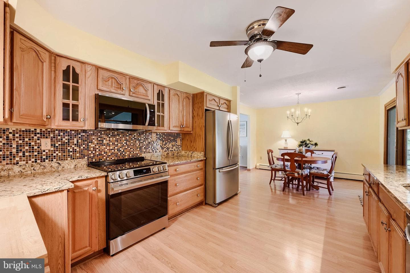 6926 Birdwood Avenue photo 8