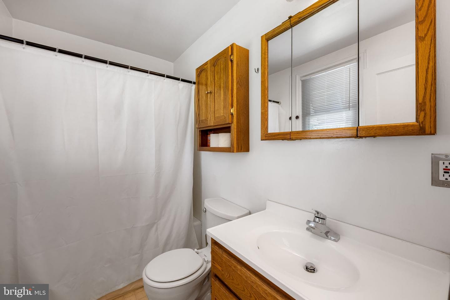 5321 Kenwood Avenue photo 12