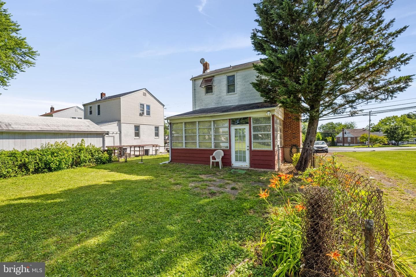 5321 Kenwood Avenue photo 25