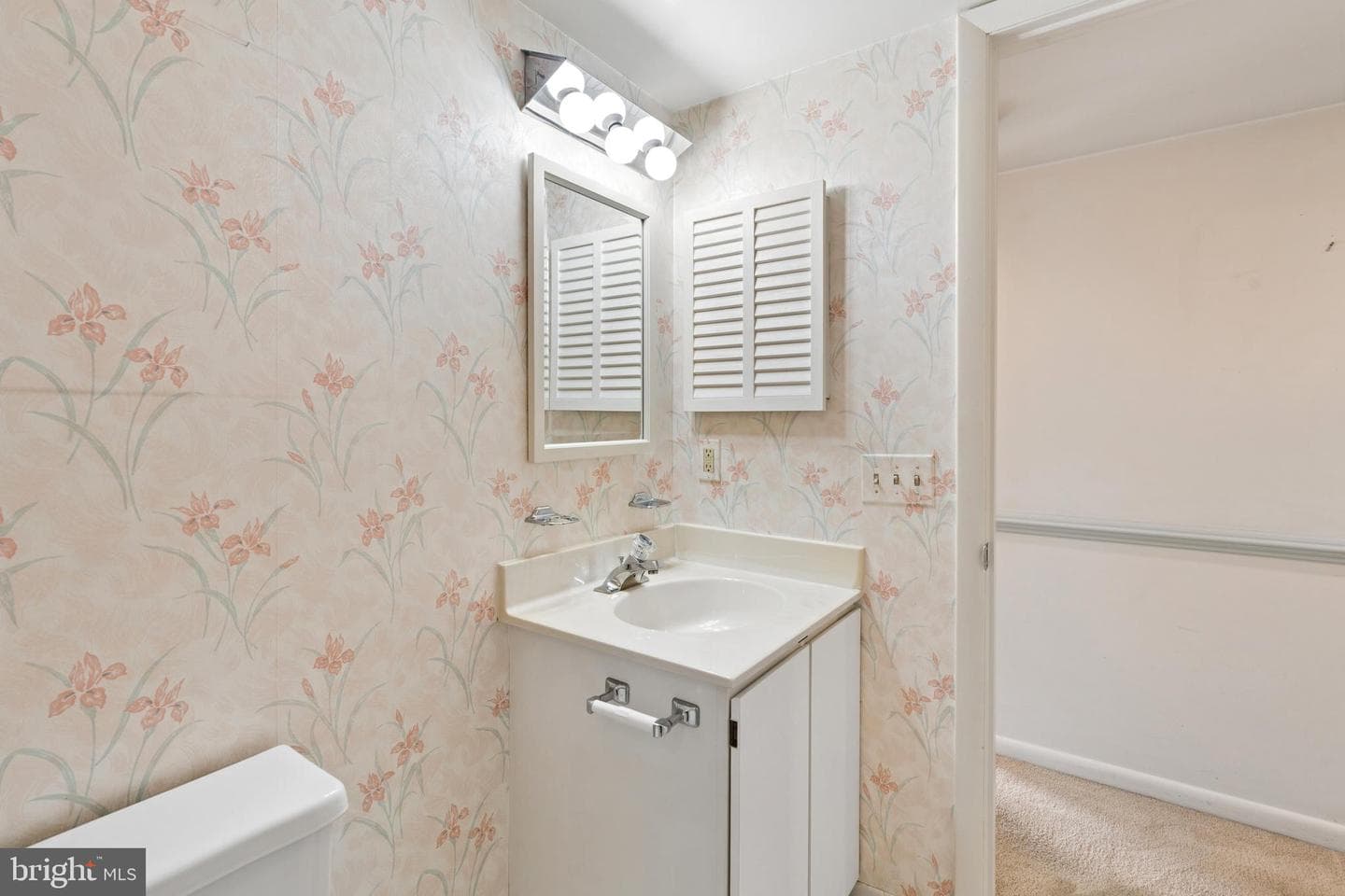 1 Lucan Court #301 photo 31
