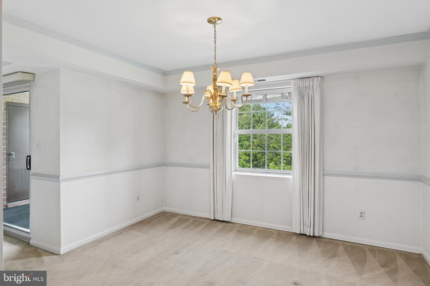 1 Lucan Court #301 photo 9
